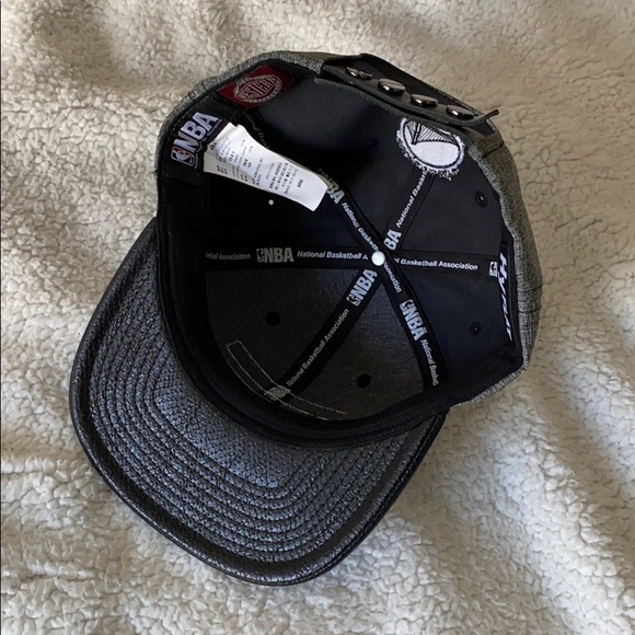 SOLDπNBA Warriors Cap - Picture 3 of 5